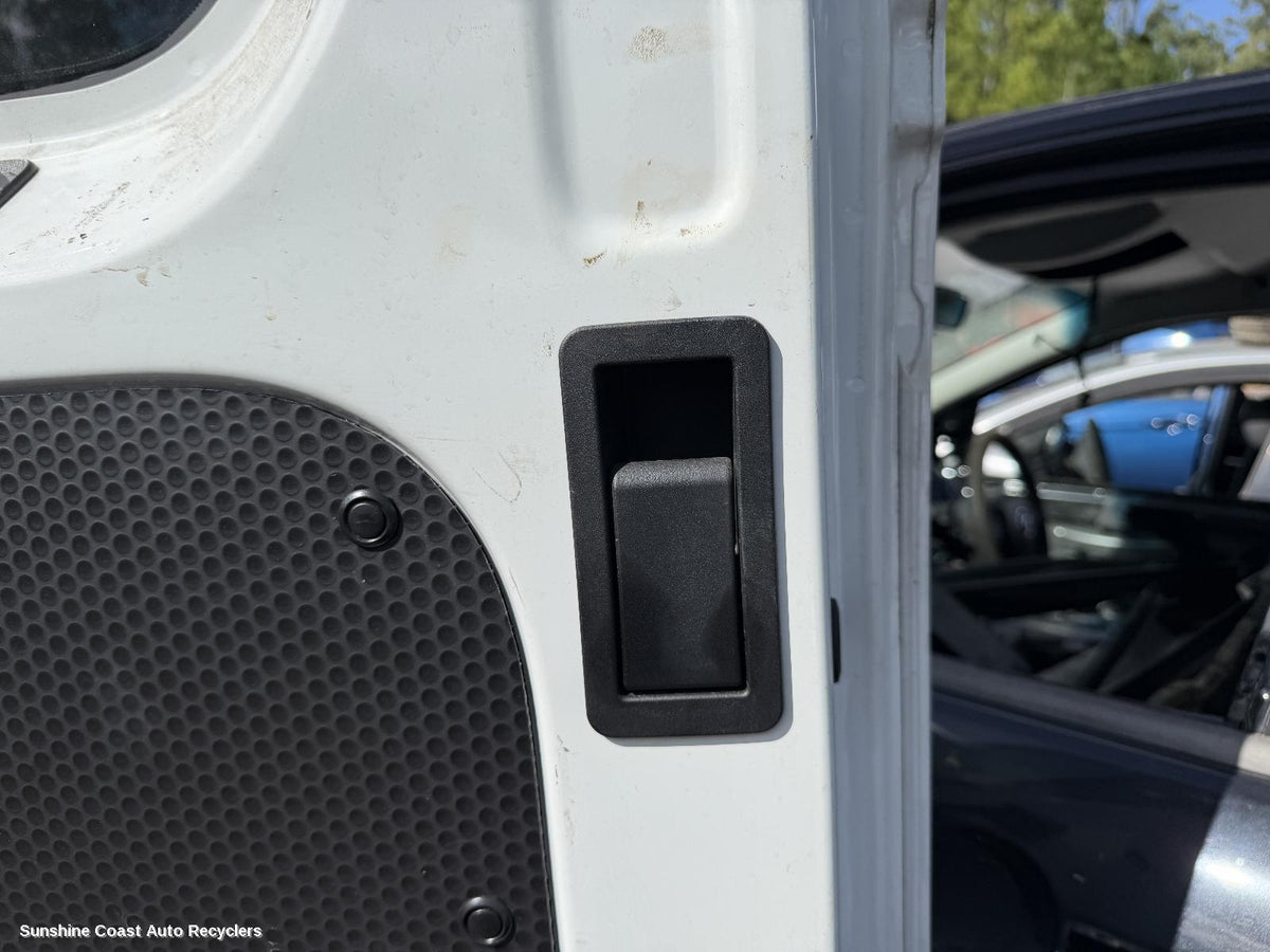 2020-2024 Ldv Deliver 9 Tailgate Handle
