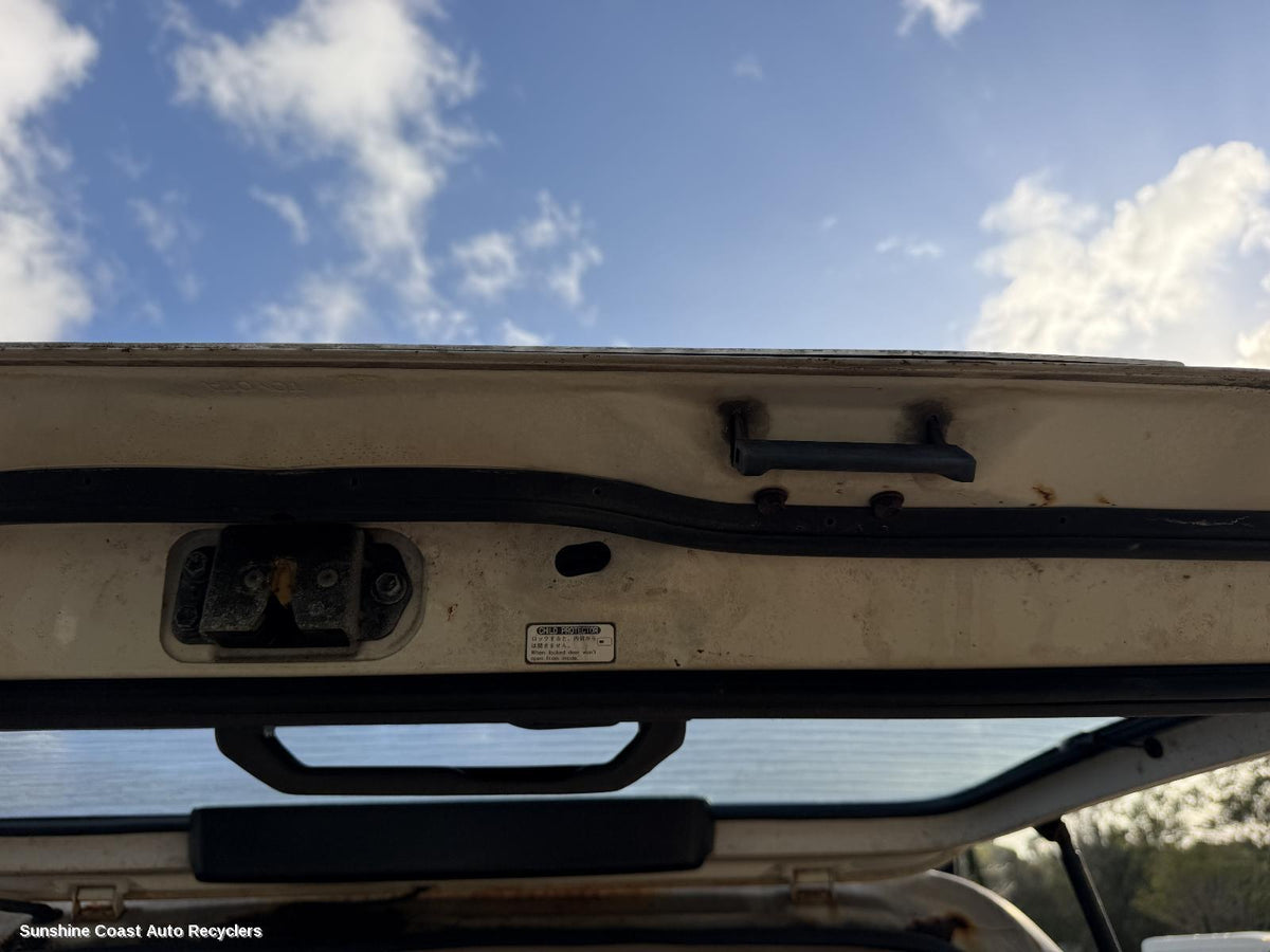 1990-1998 Toyota Landcruiser Door Boot Gate Lock