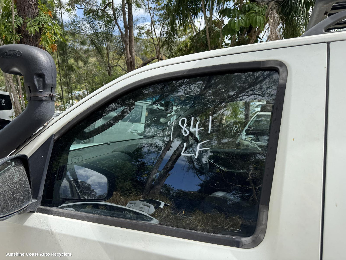 2010 Nissan Pathfinder Left Front Door Window