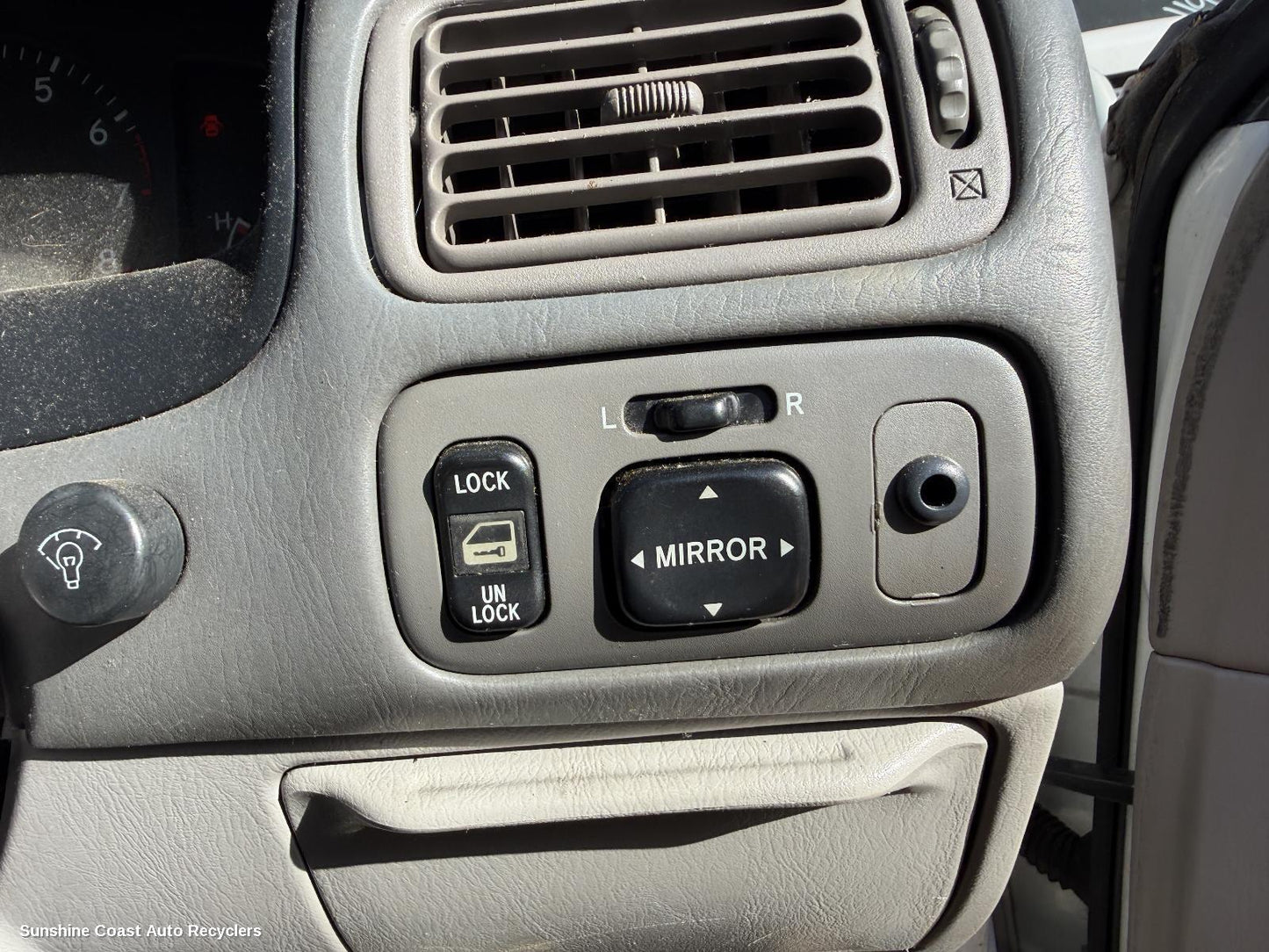 1998-2001 Toyota Corolla Misc Switch Relay
