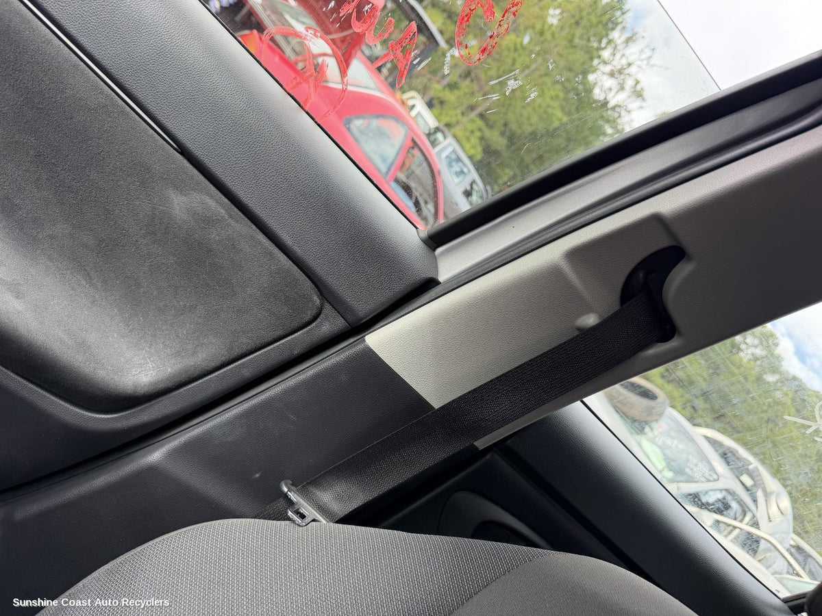 2020-2026 Toyota Yaris Cross Seatbelt Stalk