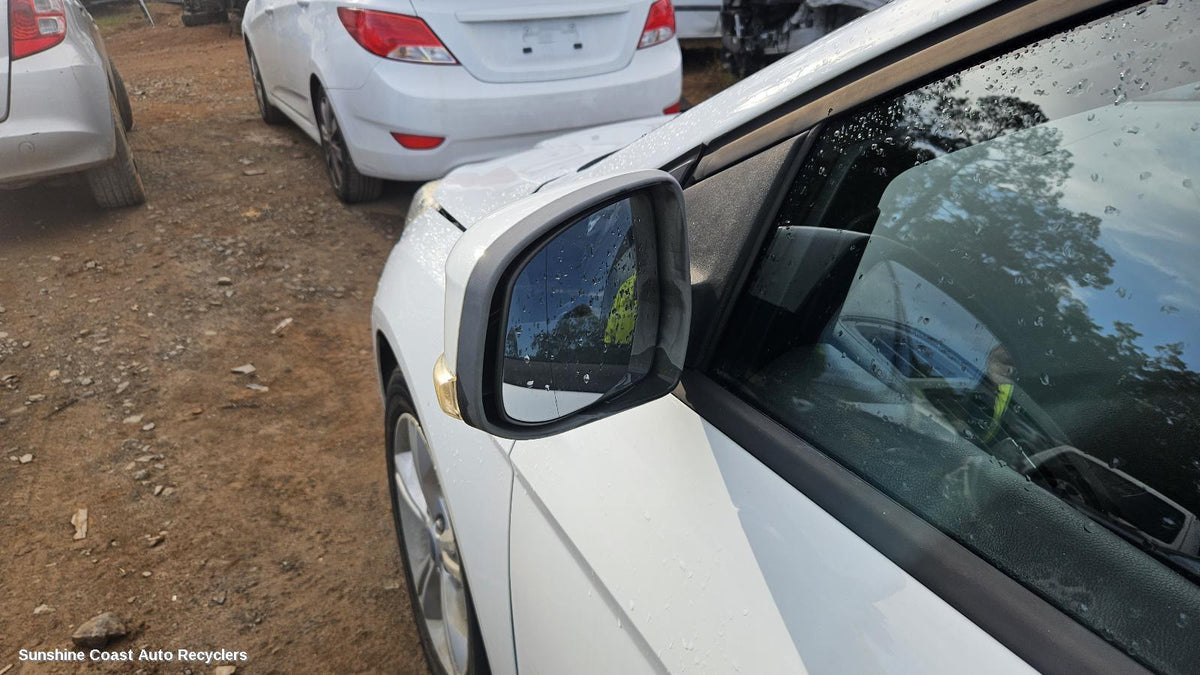 2011-2015 Ford Focus Left Door Mirror