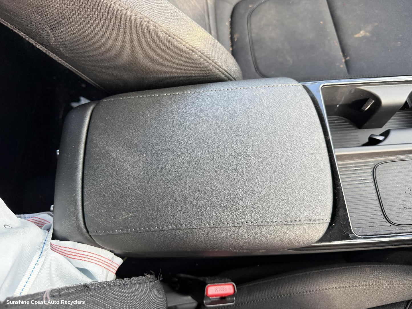 2024-2026 Hyundai Tucson Console