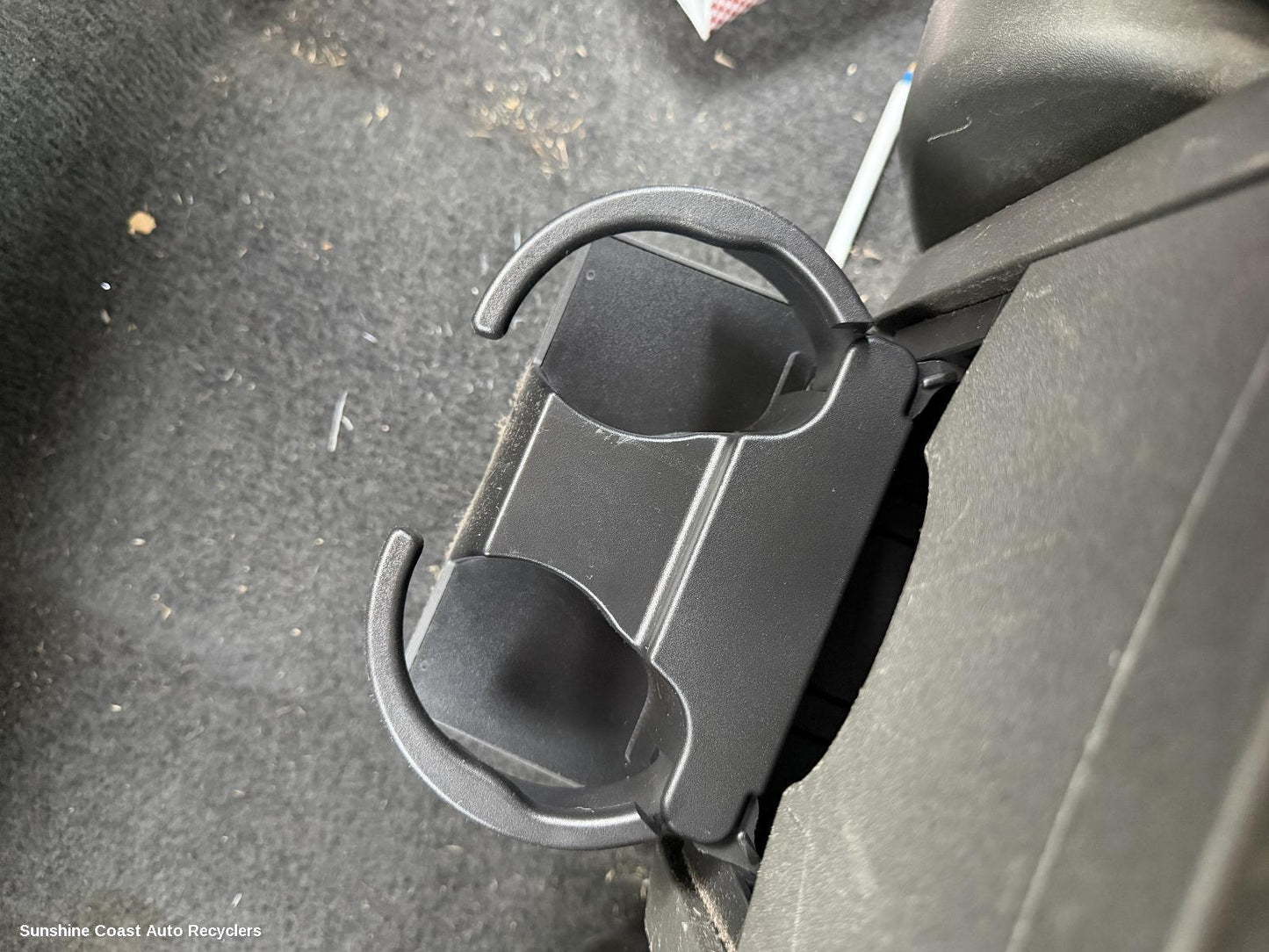 2011 Nissan Navara Console