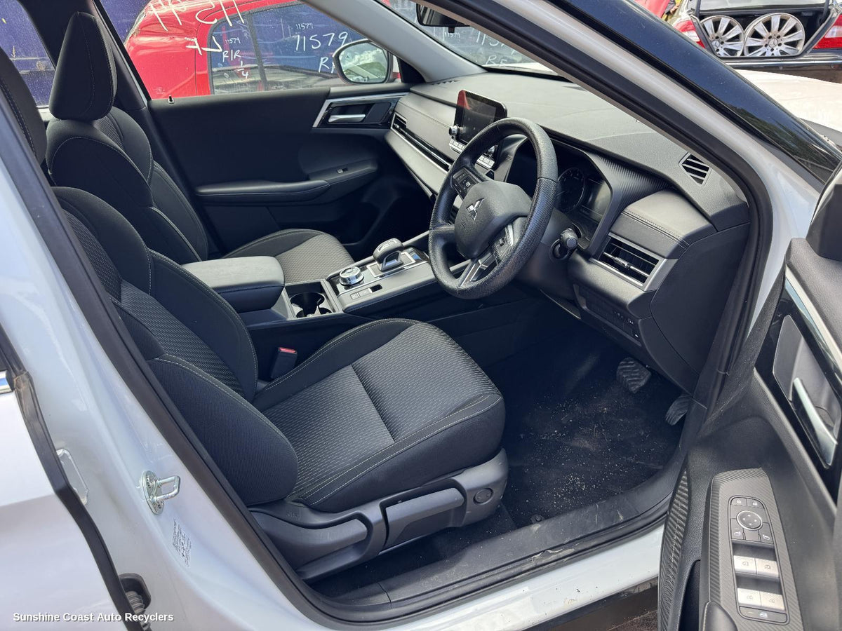 2021-2026 Mitsubishi Outlander Ignition W  Key