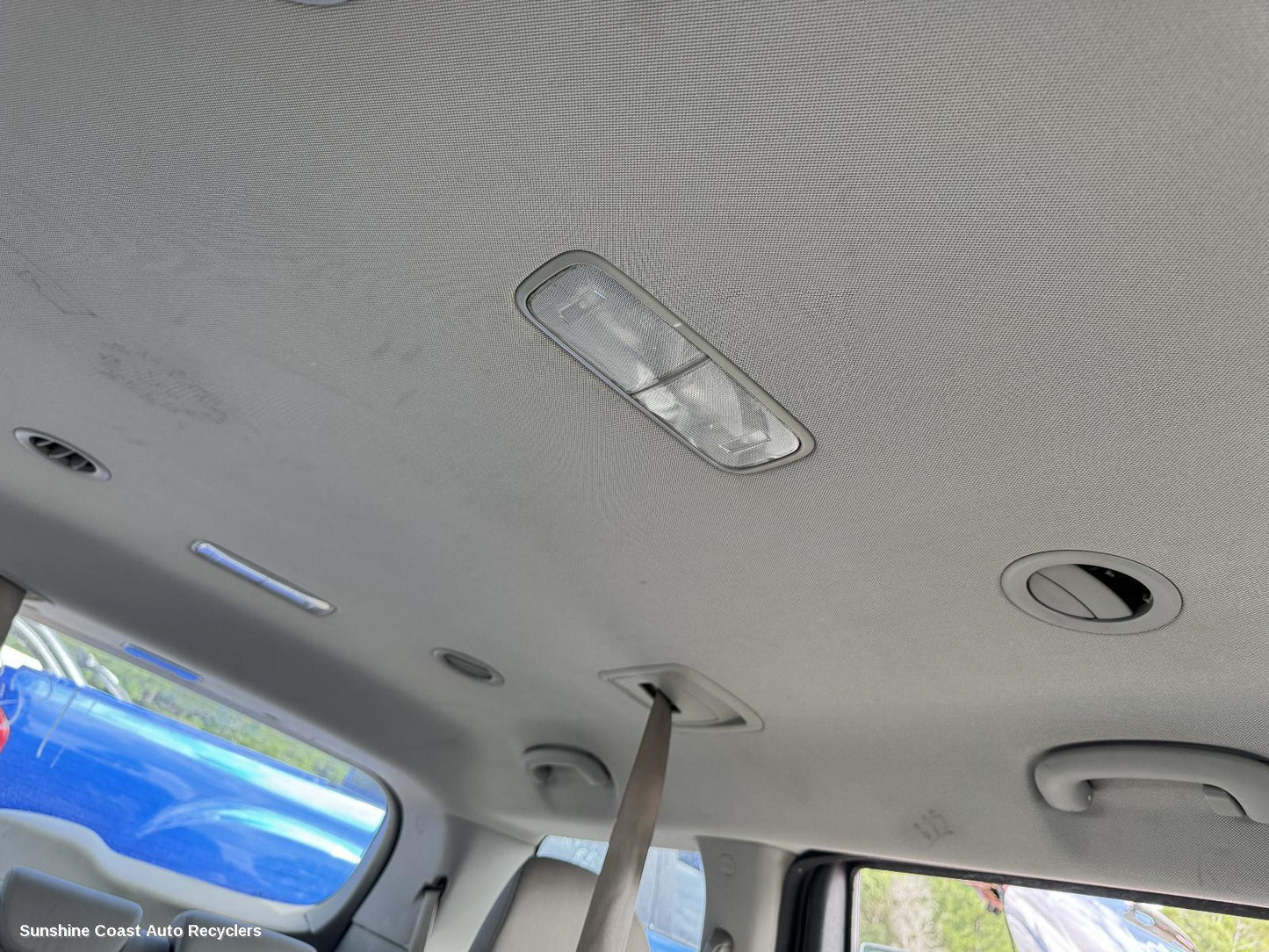 2015 Kia Carnival/grand Carnival Courtesy Light