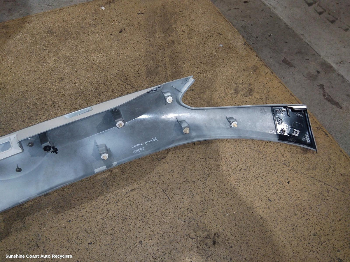 2017-2024 Ldv D90 Rear Garnish