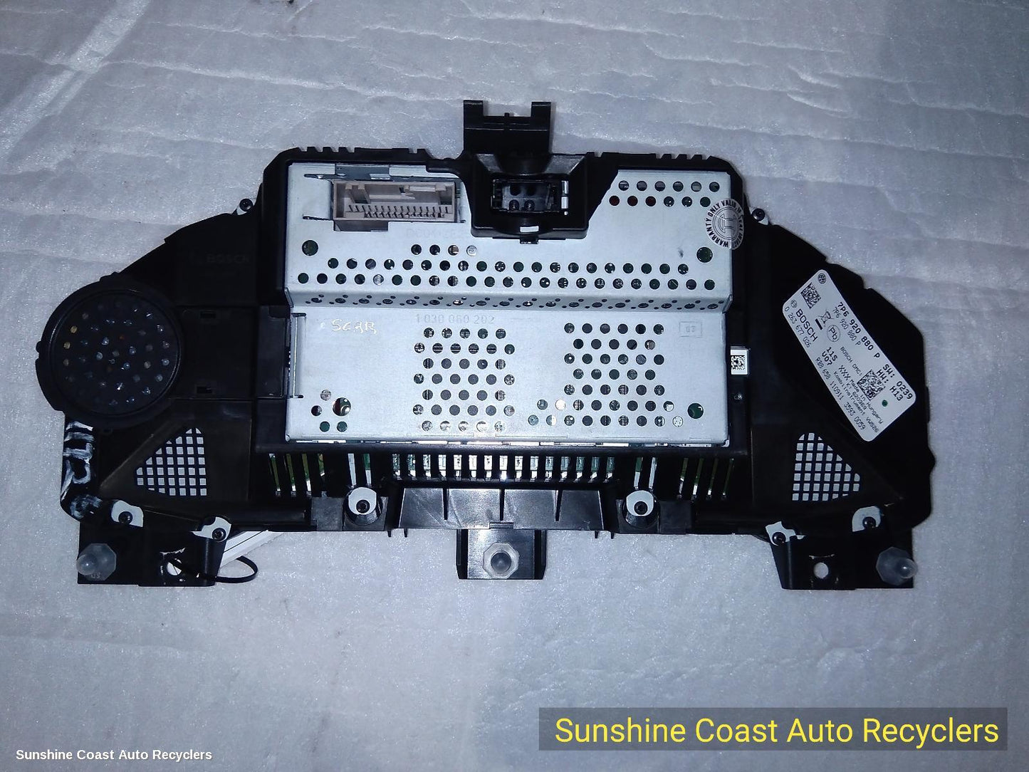2010-2018 Volkswagen Touareg Instrument Cluster