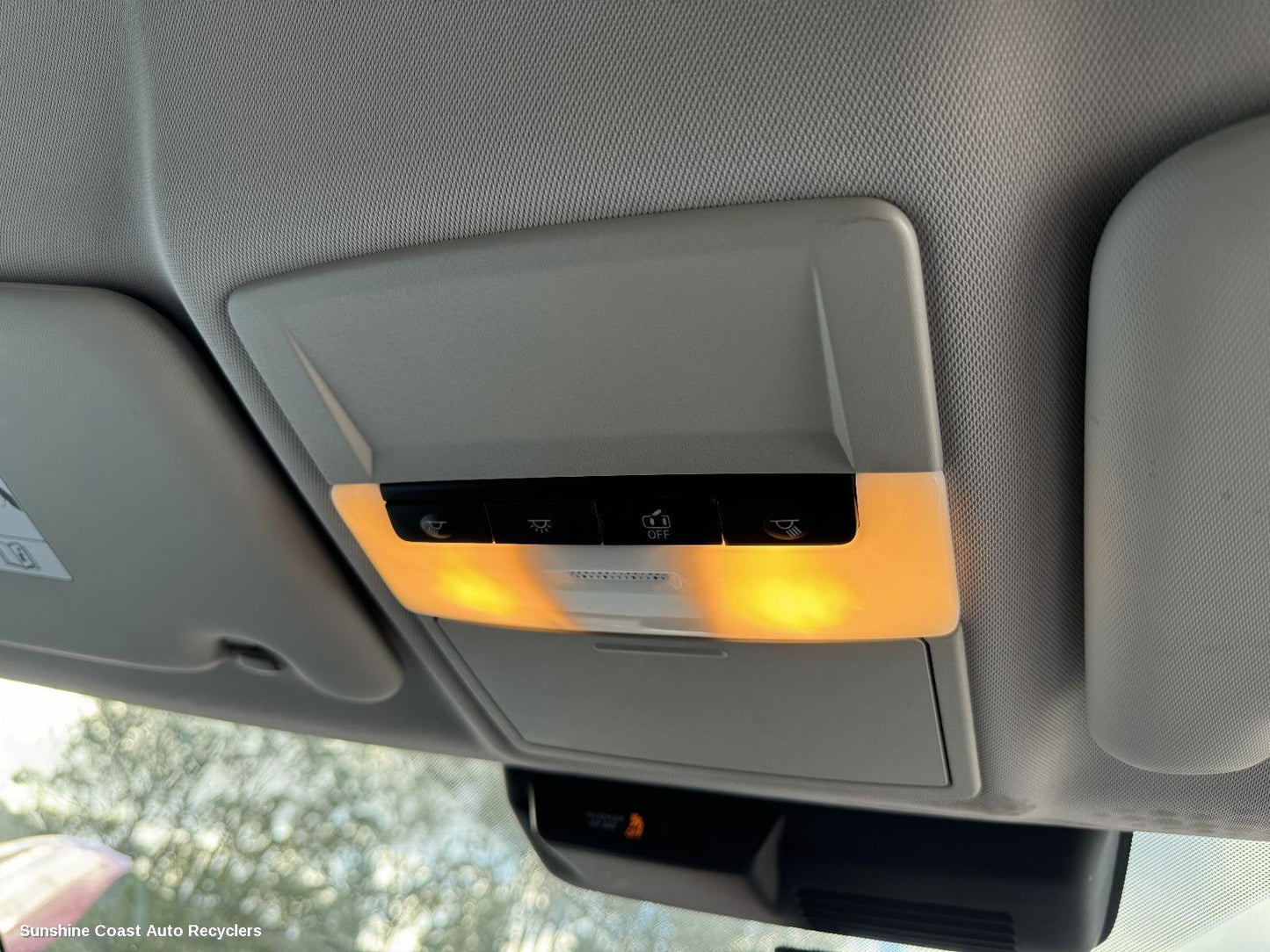 2021 Mitsubishi Outlander Courtesy Light