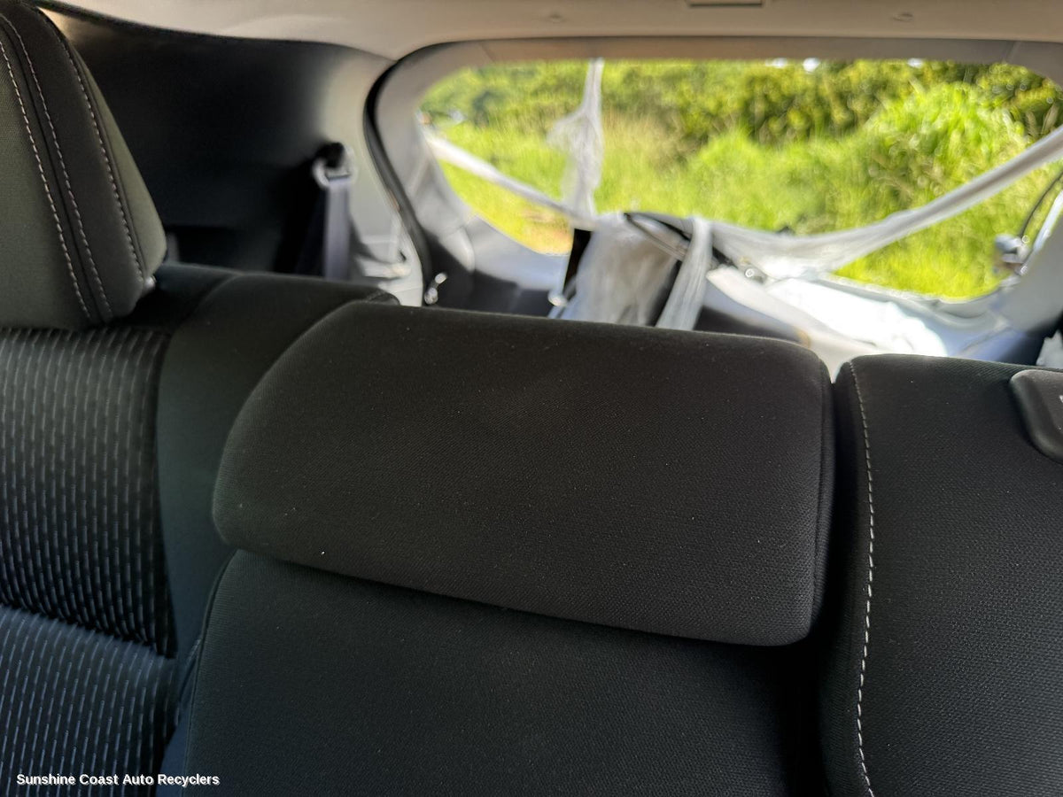 2021-2026 Mitsubishi Outlander Headrest