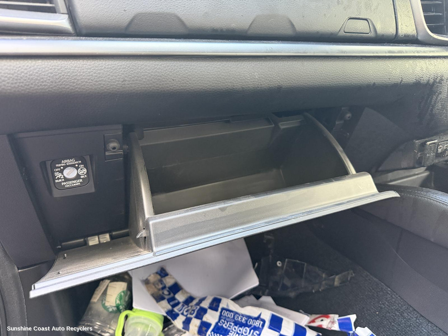 2020-2026 Mazda Bt50 Glove Box