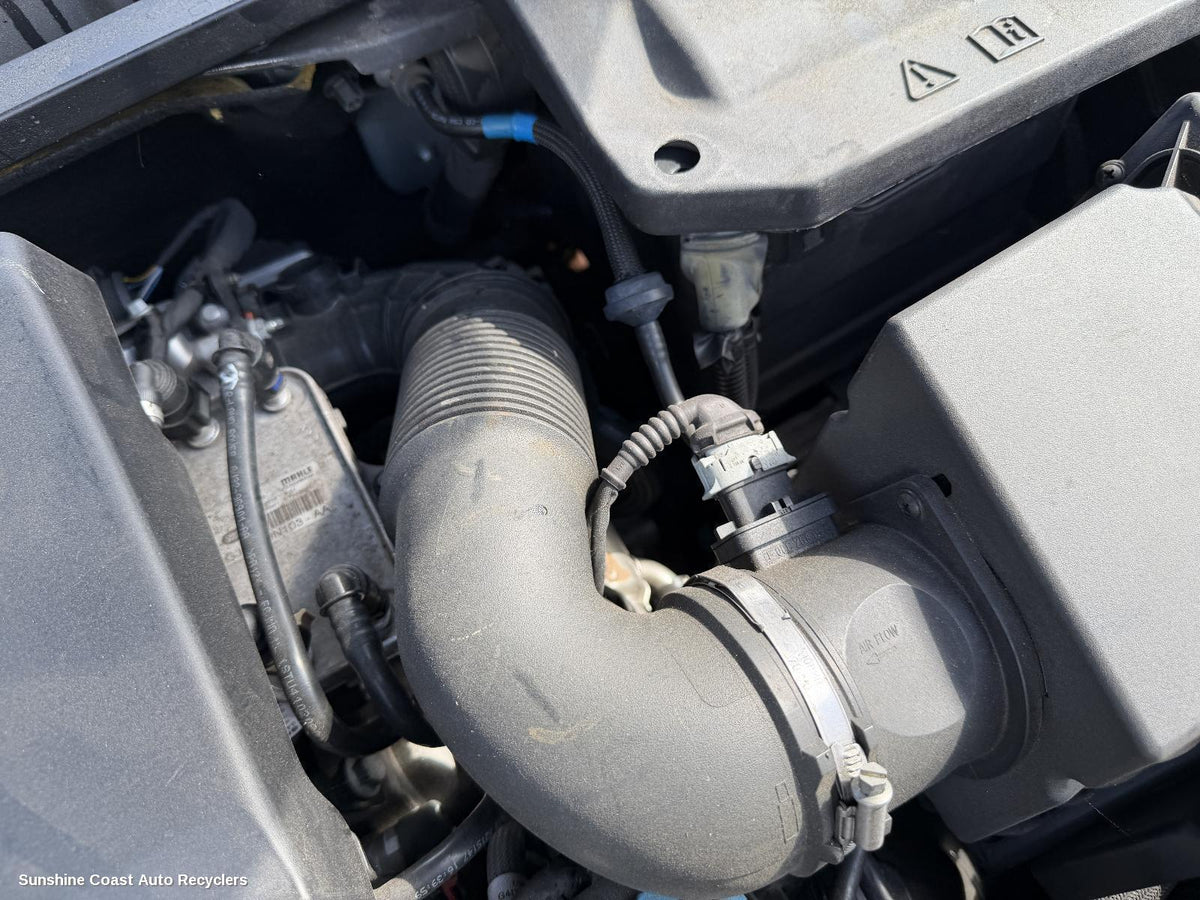 2011-2019 Land Rover Rangerover Evoque Air Cleaner Duct Hos
