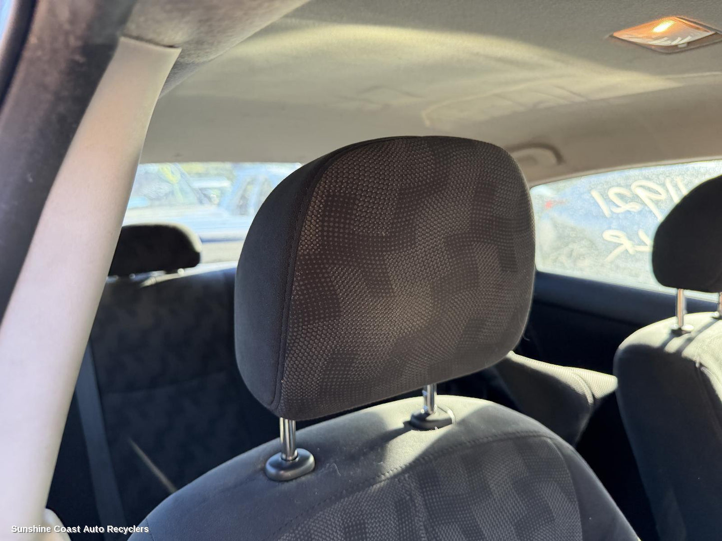 2012-2017 Nissan Pulsar Headrest