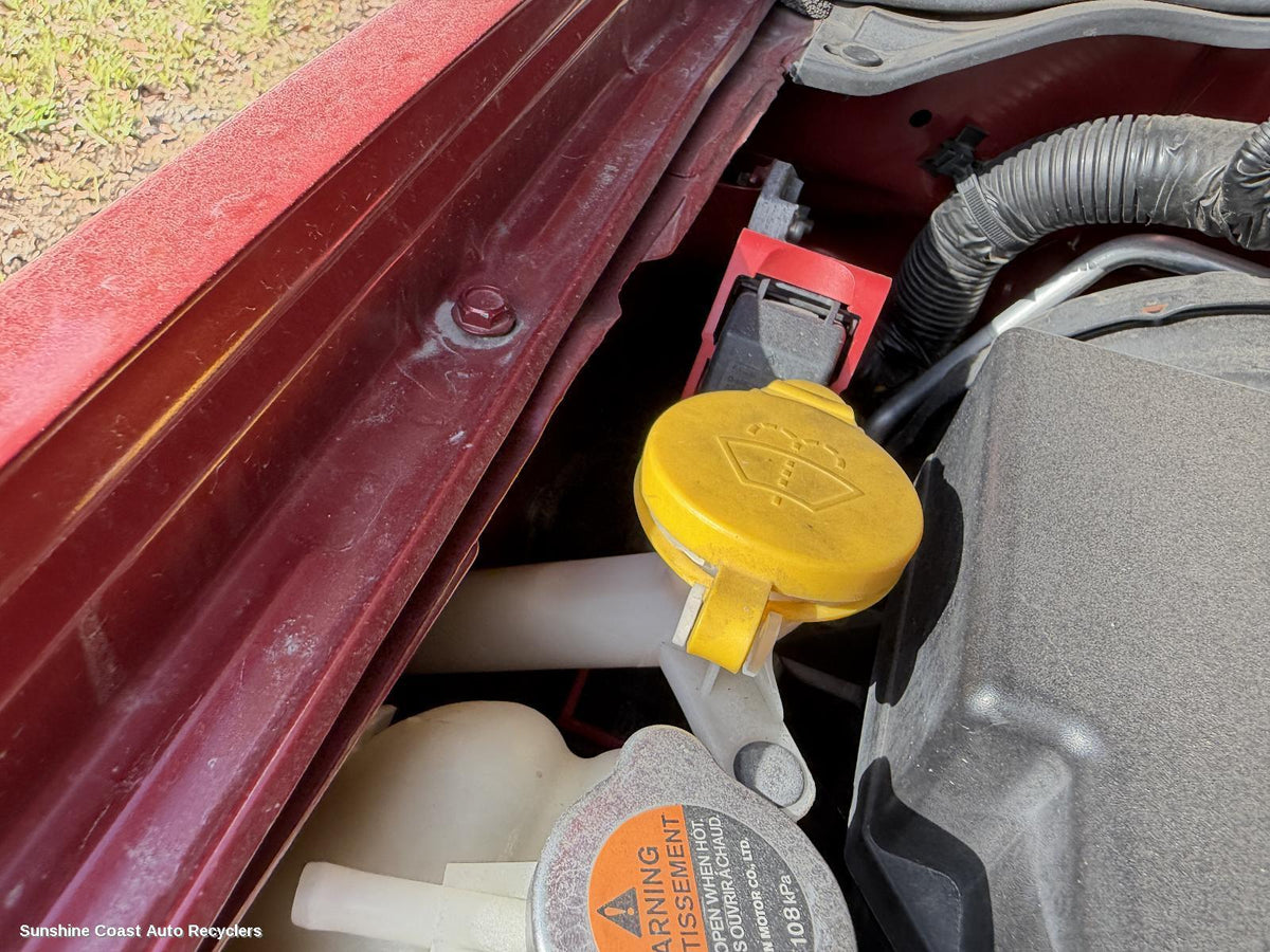 2005-2015 Nissan Navara Washer Bottle