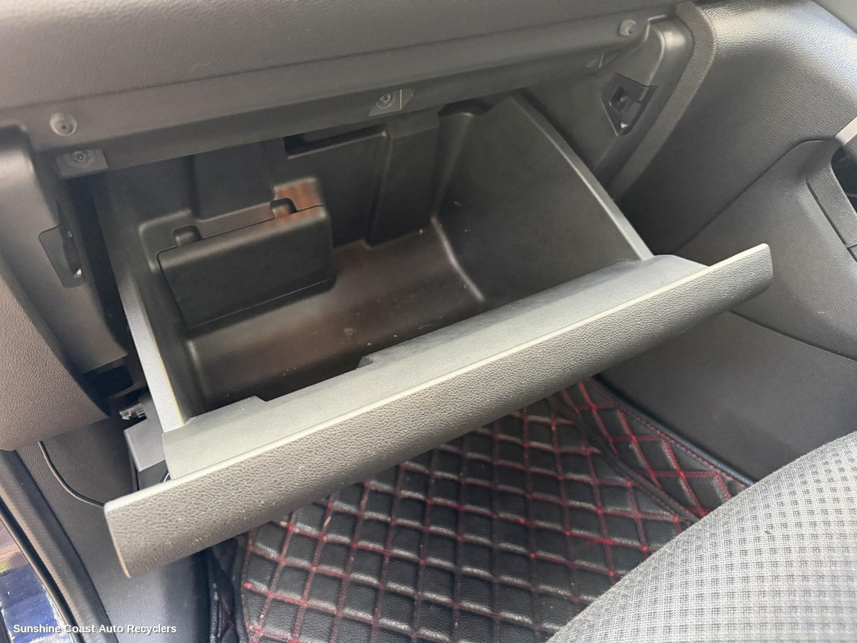 2016-2026 Renault Kaleos Glove Box