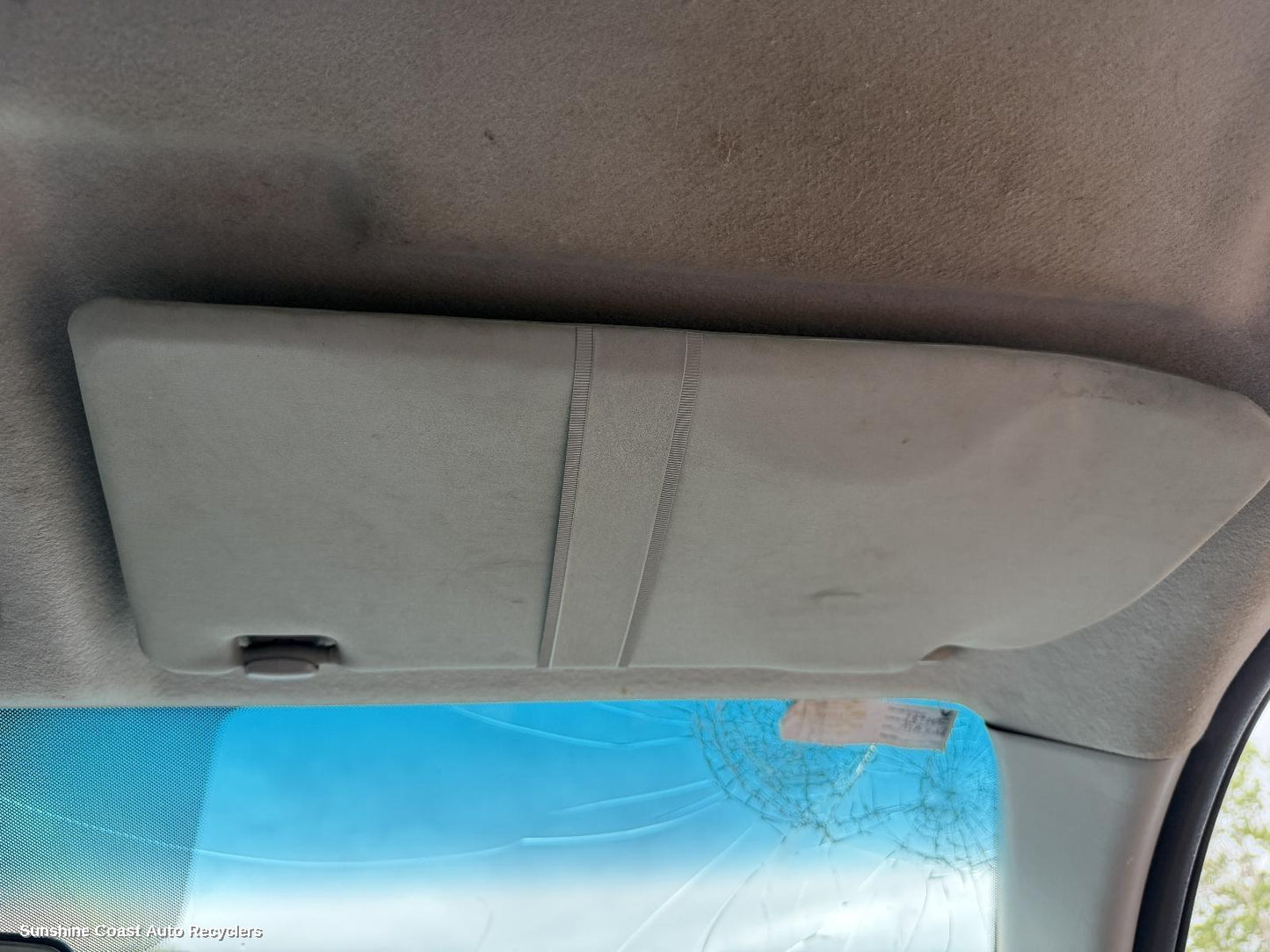 2011 Nissan Navara Sunvisor