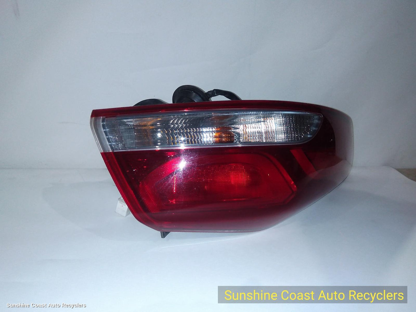 2017 Hyundai Elantra Left Taillight