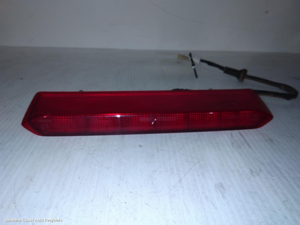 2013-2018 Subaru Forester High Level Stoplight