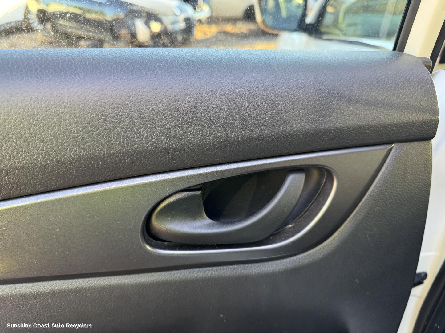 2015 Nissan Qashqai Door Handle