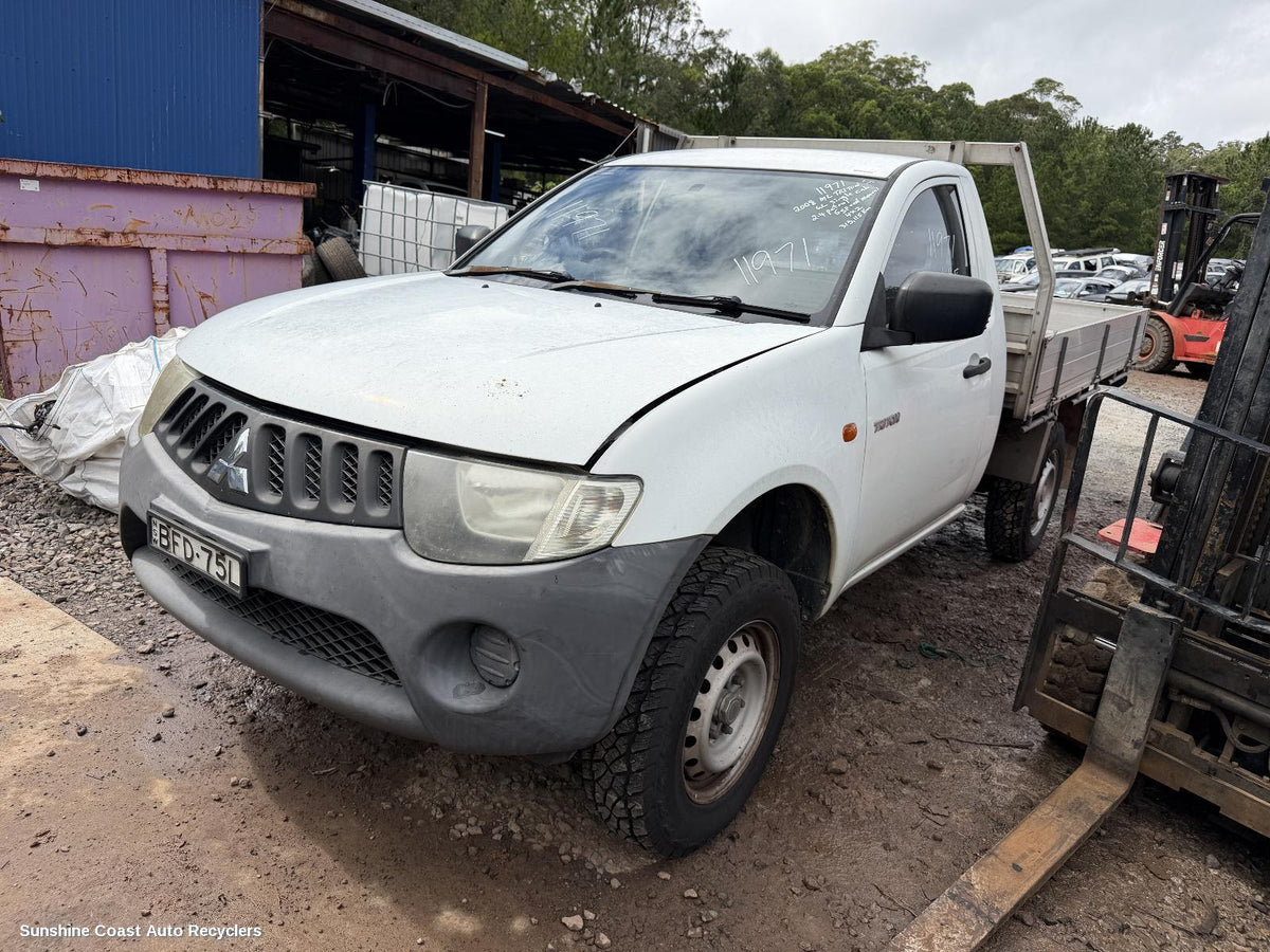 2006-2015 Mitsubishi Triton Wiper Linkage