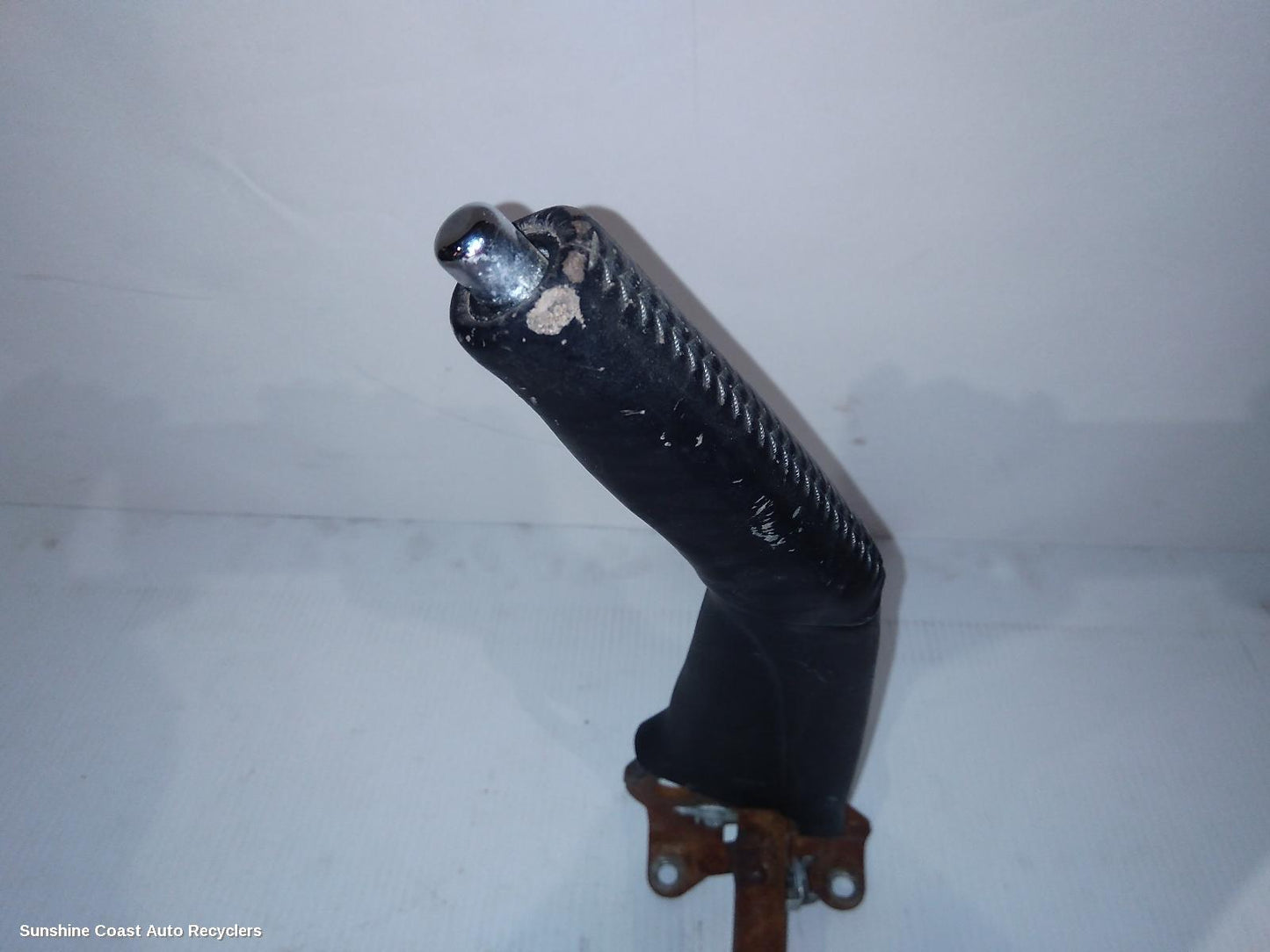 2008 Mitsubishi Pajero Handbrake Lever