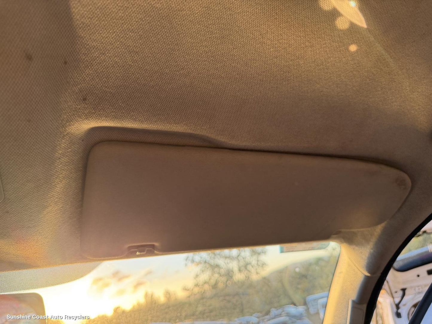 2010-2022 Volkswagen Amarok Sunvisor