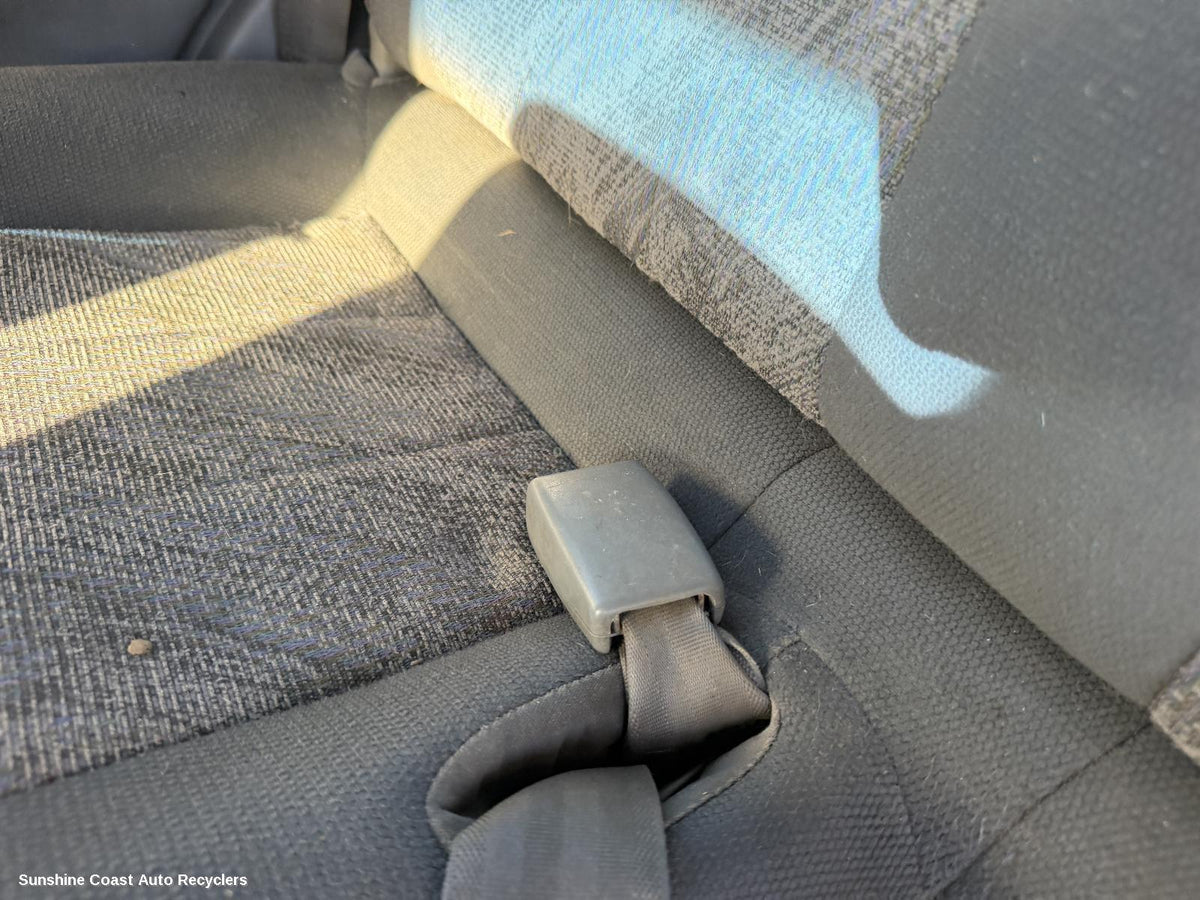1998-2007 Toyota Landcruiser Seatbelt Stalk