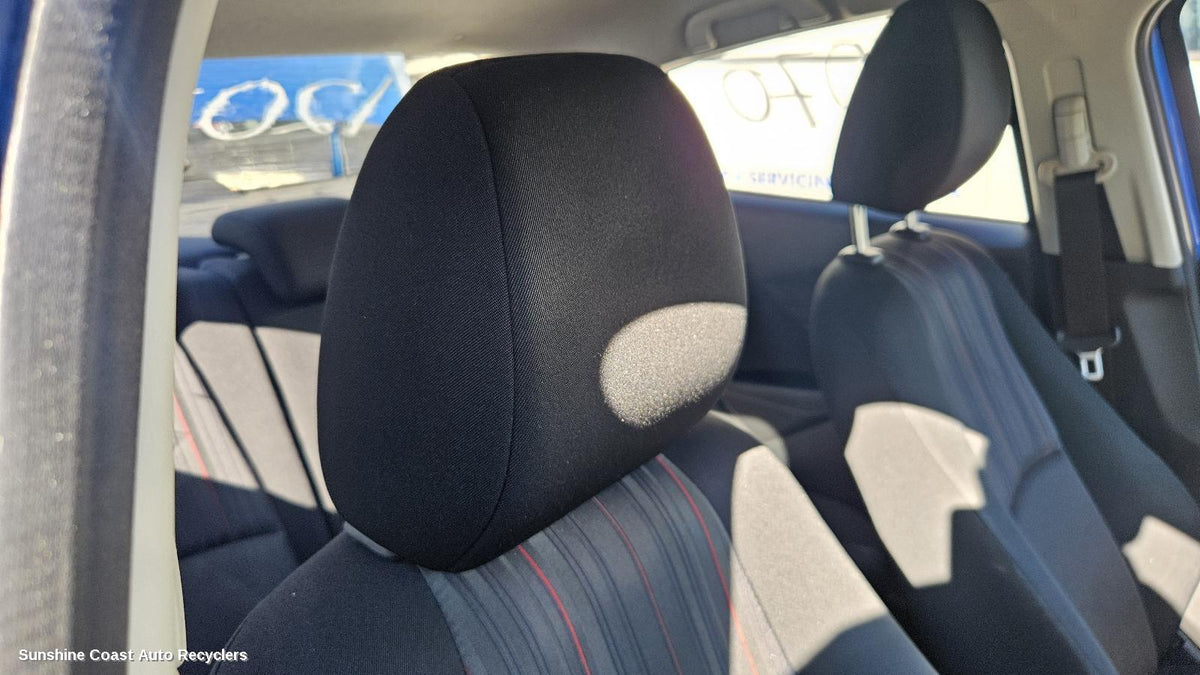 2014-2019 Mazda 2 Headrest