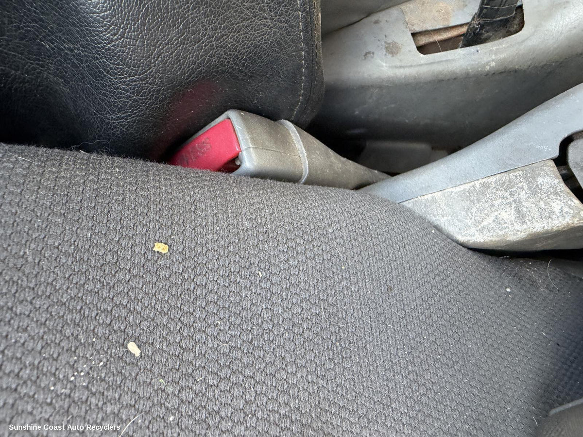1998-2002 Toyota Landcruiser Seatbelt Stalk