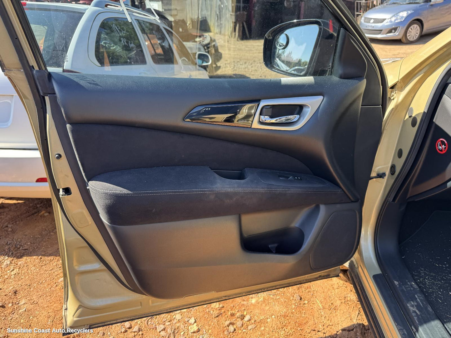 2014 Nissan Pathfinder Door Trim