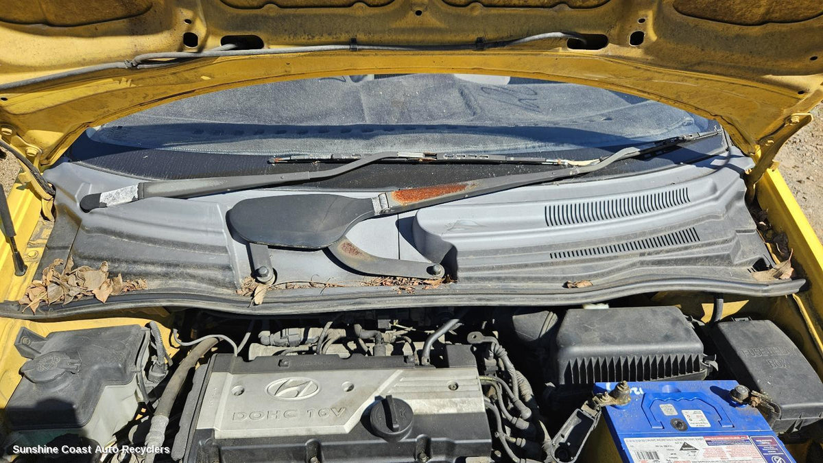 2002-2011 Hyundai Getz Bonnet Hinge Strut