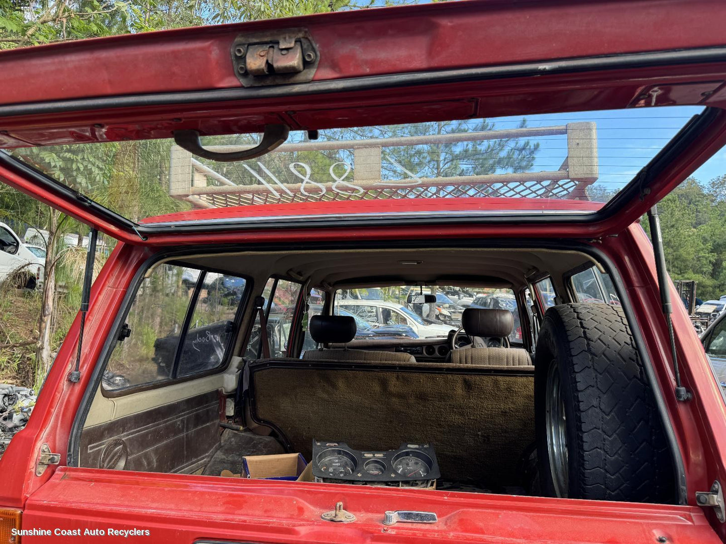 1984 Toyota Landcruiser Hatch Strut