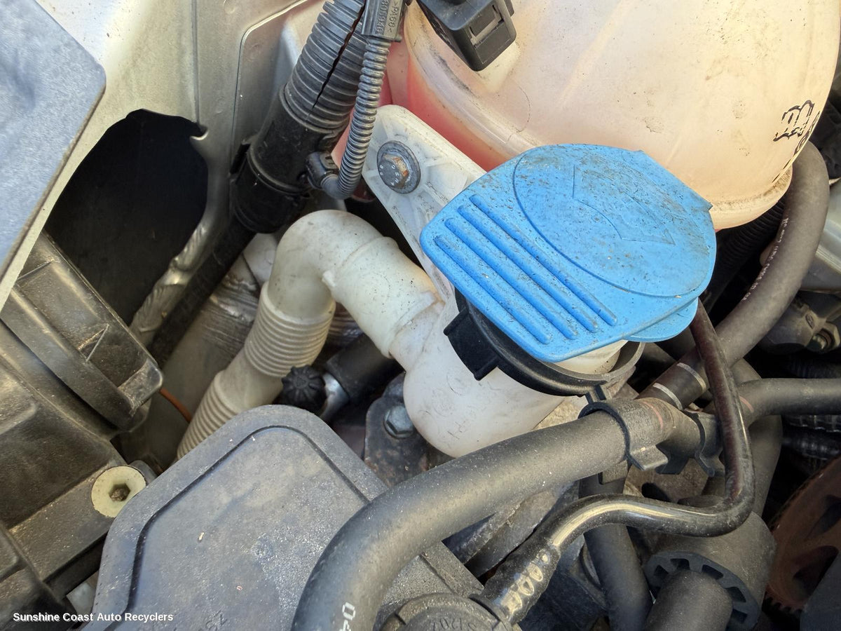 2004-2015 Volkswagen Golf Washer Bottle