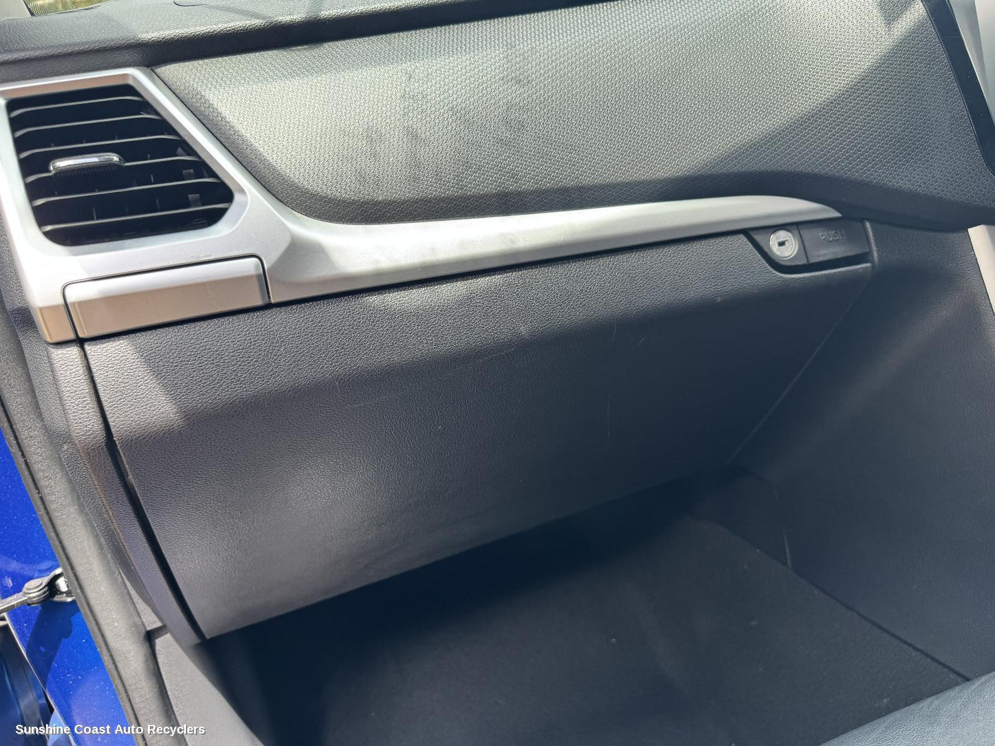 2017-2026 Ldv T60 Glove Box