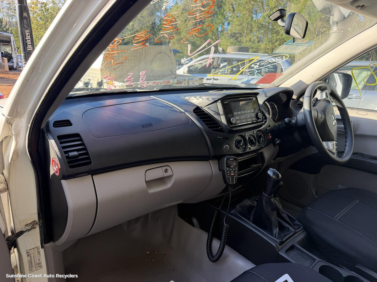 2009-2015 Mitsubishi Triton Misc