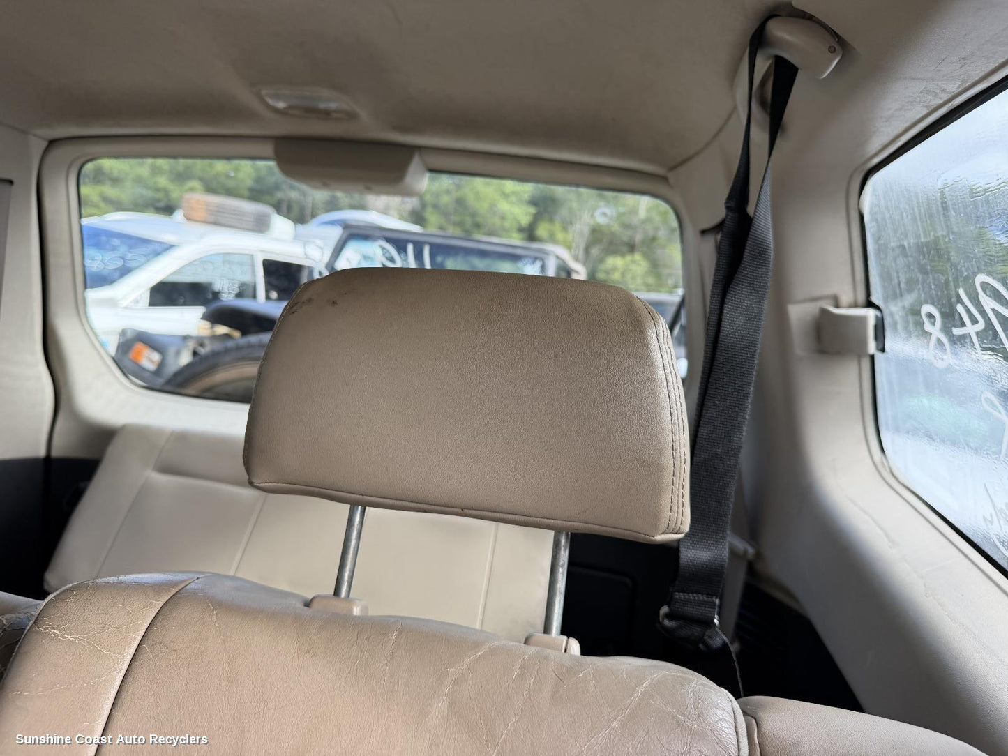2000-2006 Mitsubishi Pajero Headrest