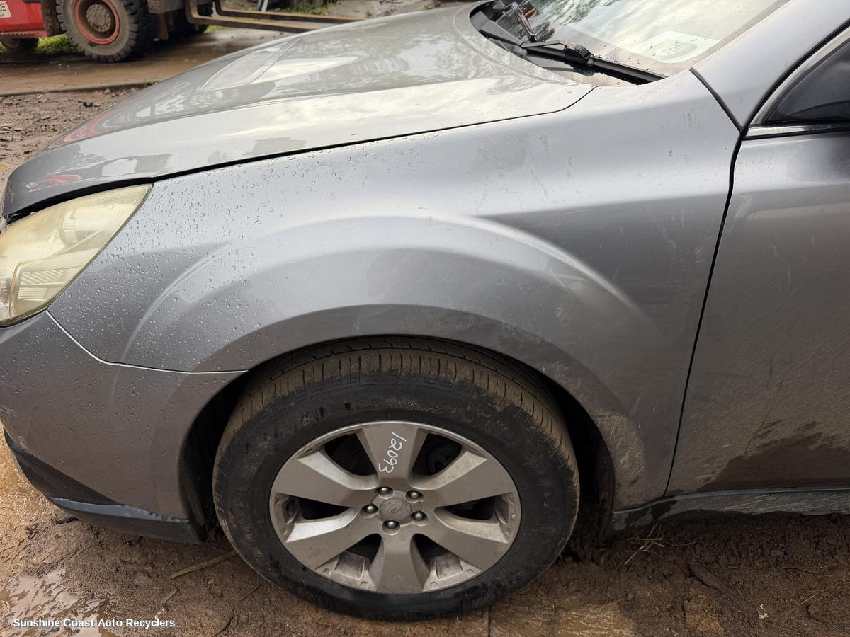 2009-2014 Subaru Outback Left Guard
