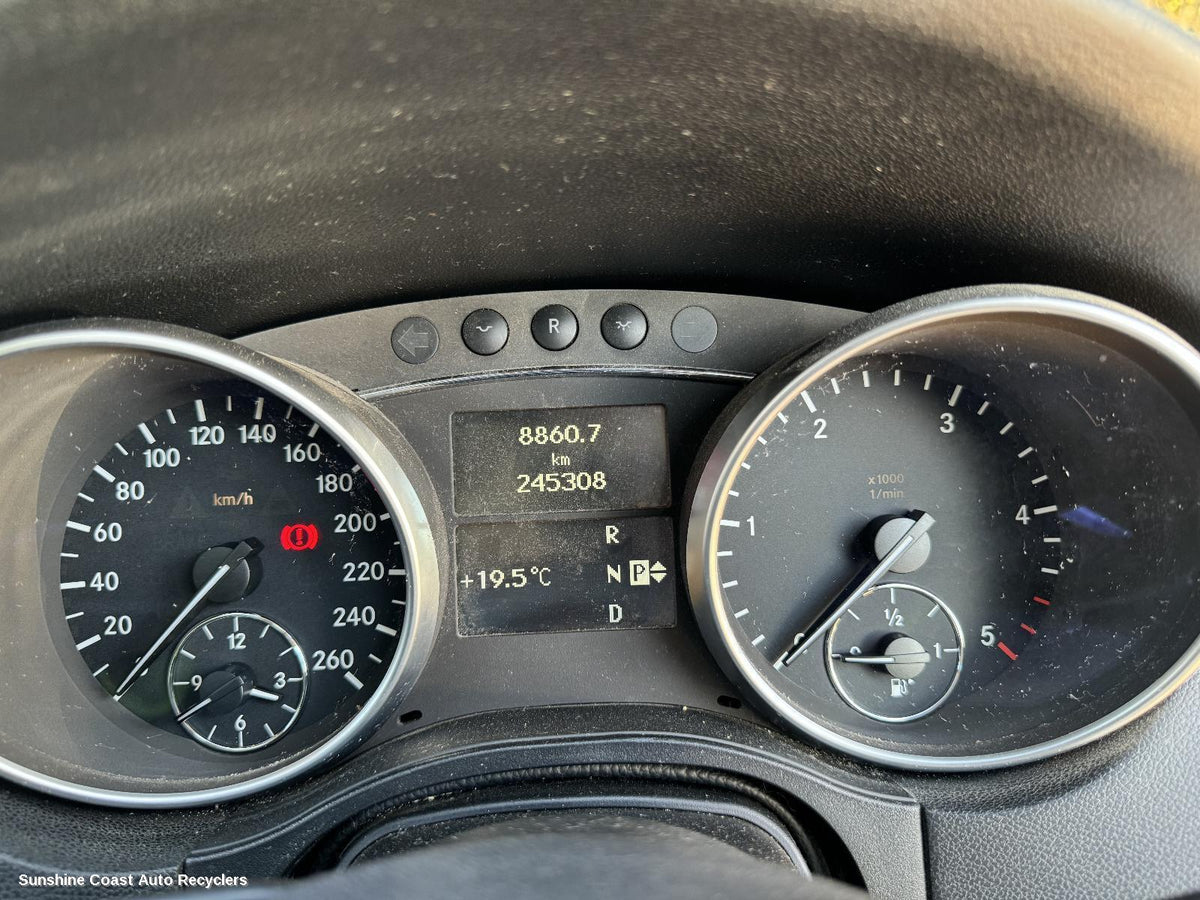2007-2011 Mercedes M Class Instrument Cluster