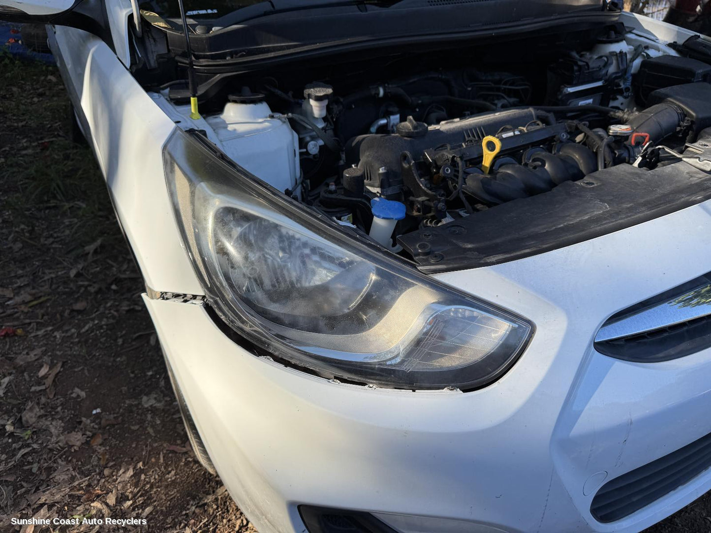 2014 Hyundai Accent Right Headlamp