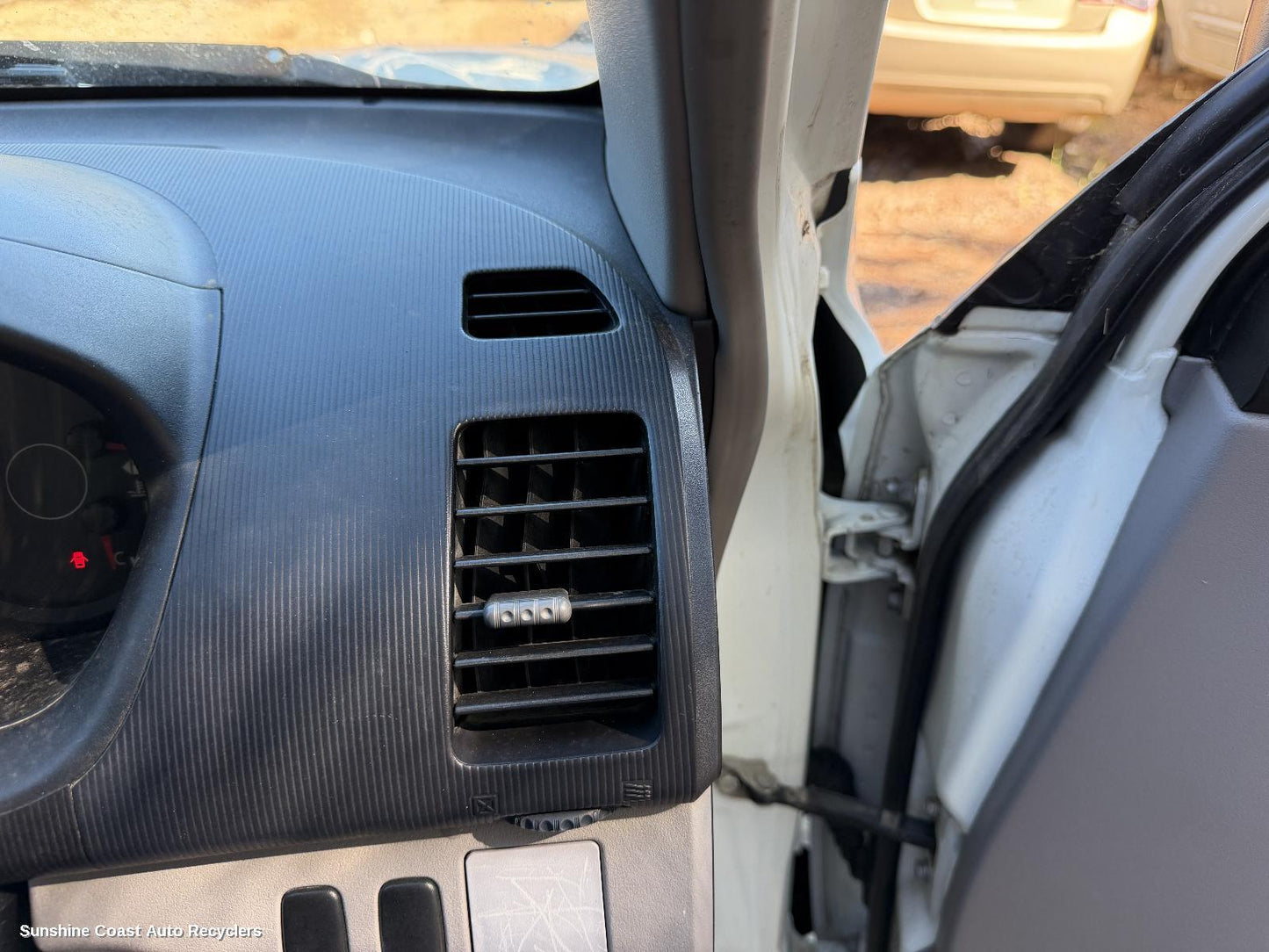 2009-2015 Mitsubishi Triton Misc
