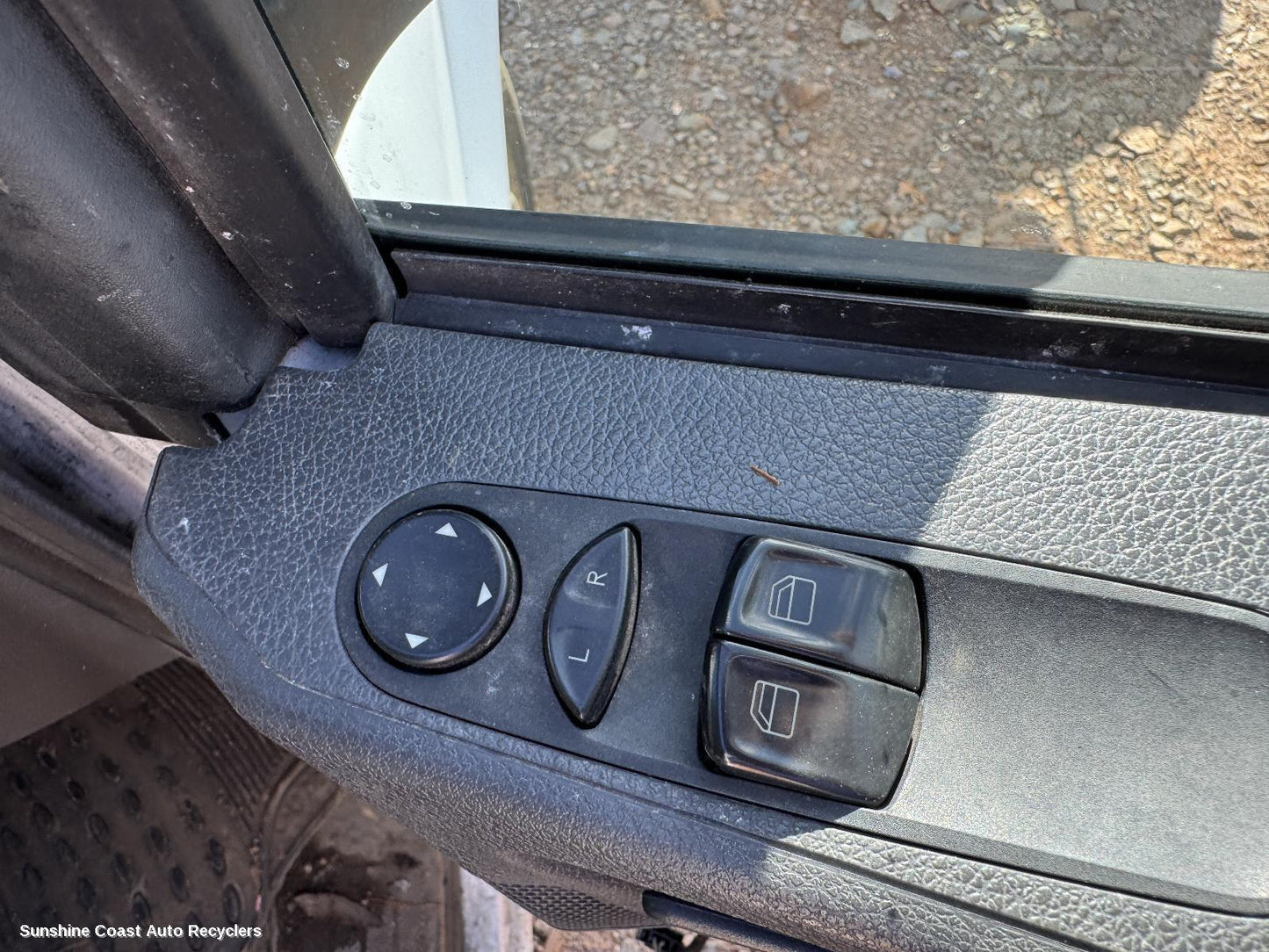 2013 Mercedes Vito Misc Switch Relay