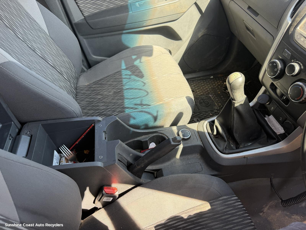 2012-2020 Holden Colorado Console