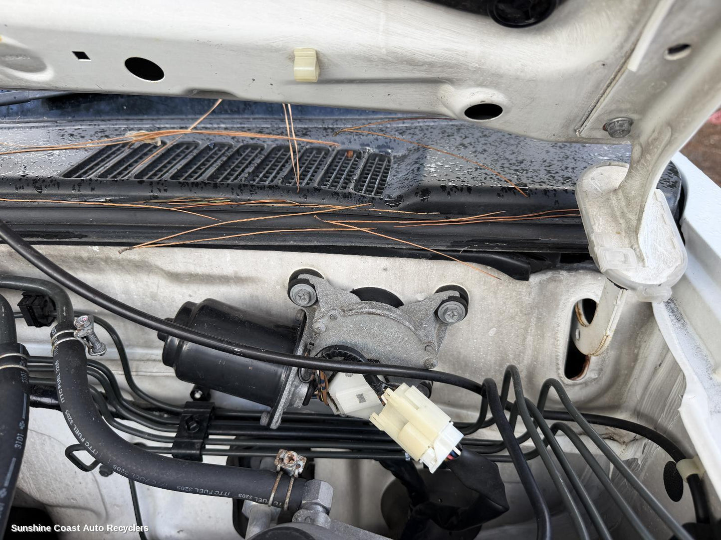 2006-2015 Nissan Navara Wiper Motor