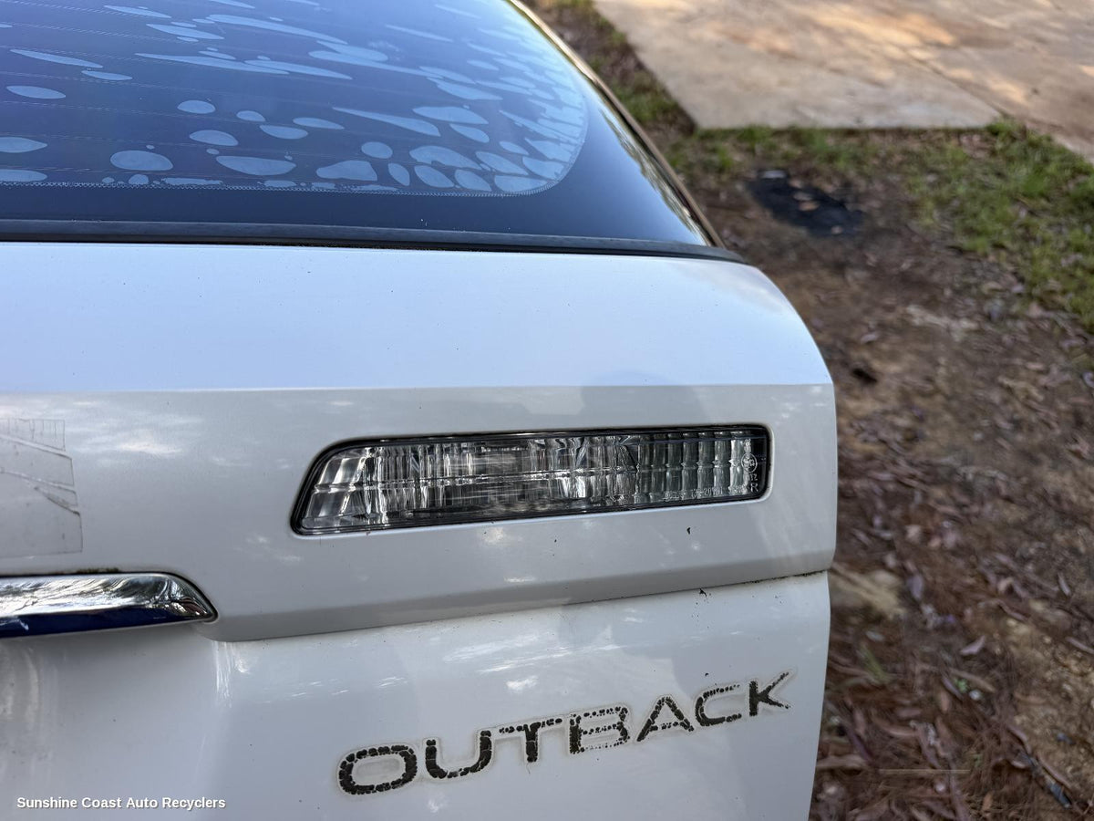 2003-2006 Subaru Outback Rear Garnish