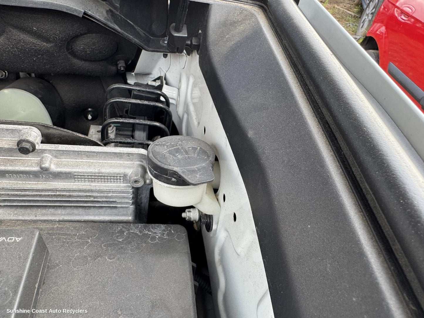2022 Ldv D90 Washer Bottle