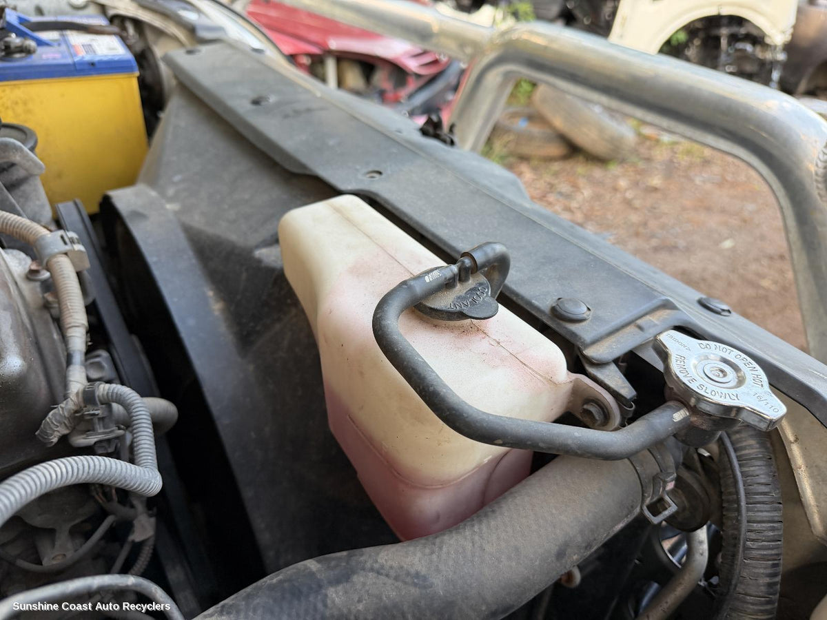 2003-2004 Toyota Prado Fan Shroud
