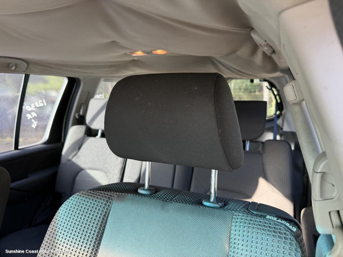 2005-2013 Nissan Pathfinder Headrest
