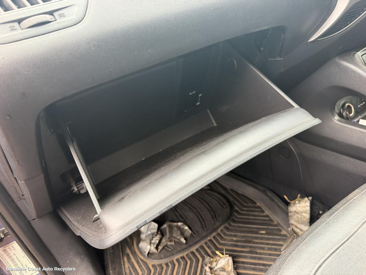 2009-2016 Hyundai Ix35 Glove Box