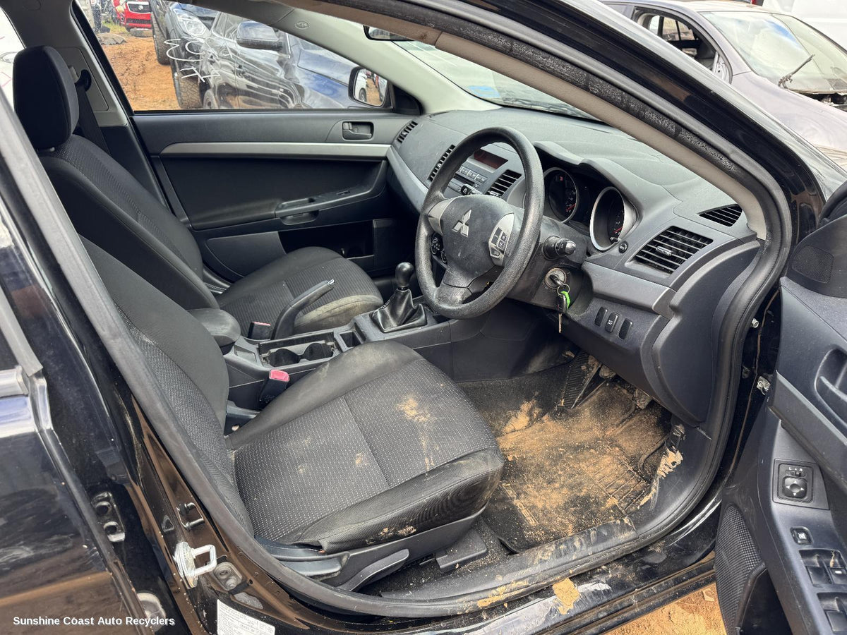 2007-2015 Mitsubishi Lancer Right Front Door