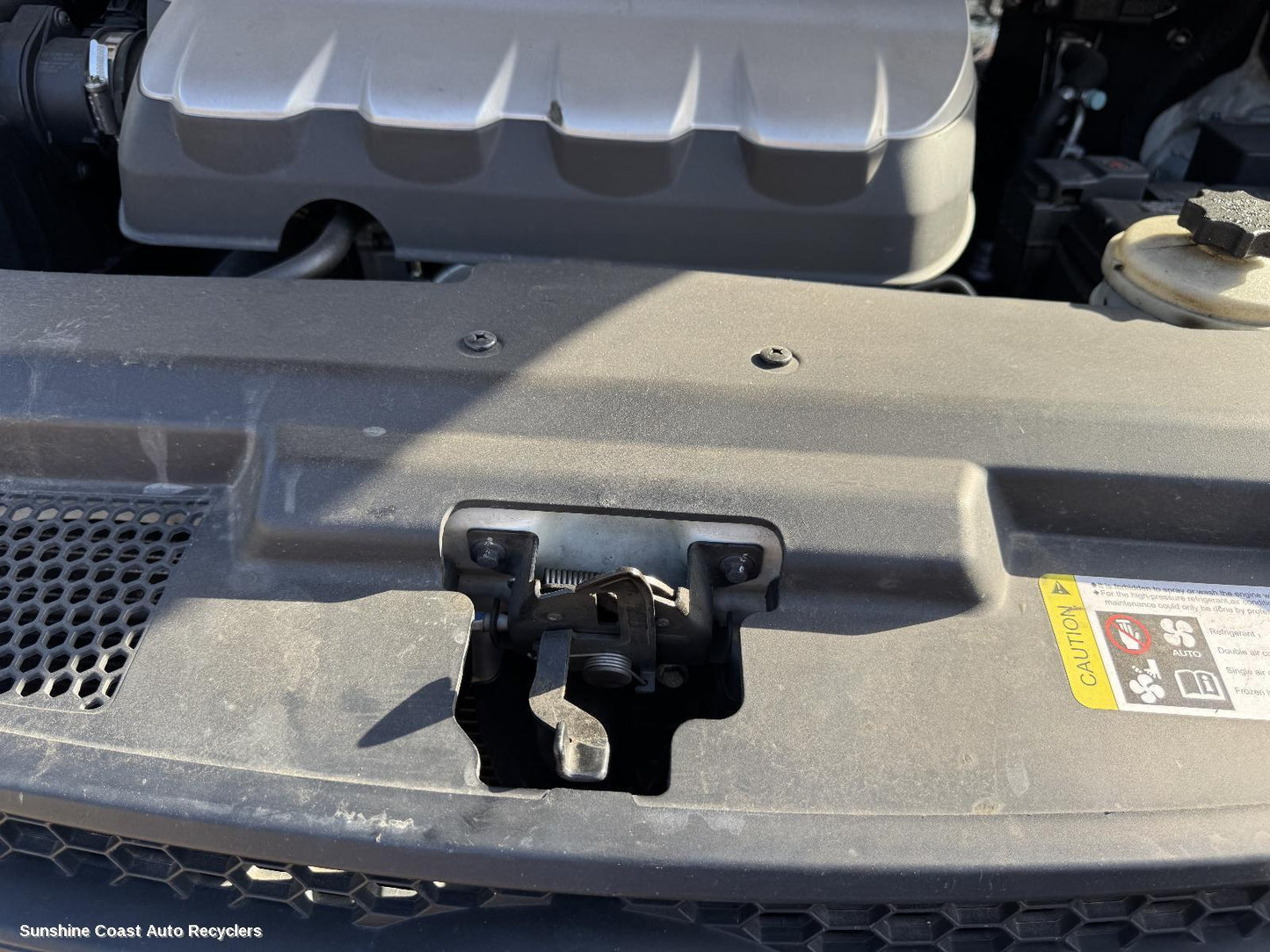 2020 Ldv G10 Bonnet Lock Support